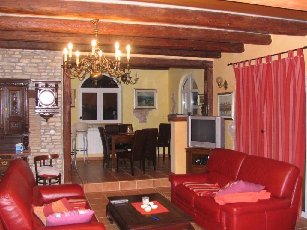 Villa In Funtana With Private Tenniscourt Exterior foto
